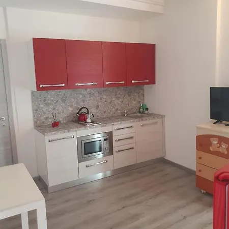 Fiume Veneto 1 アパート