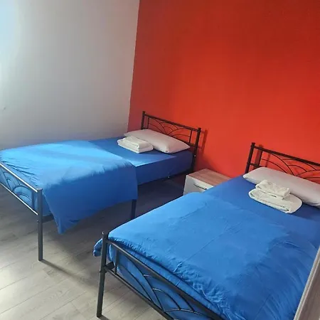 Fiume Veneto 1 アパート *